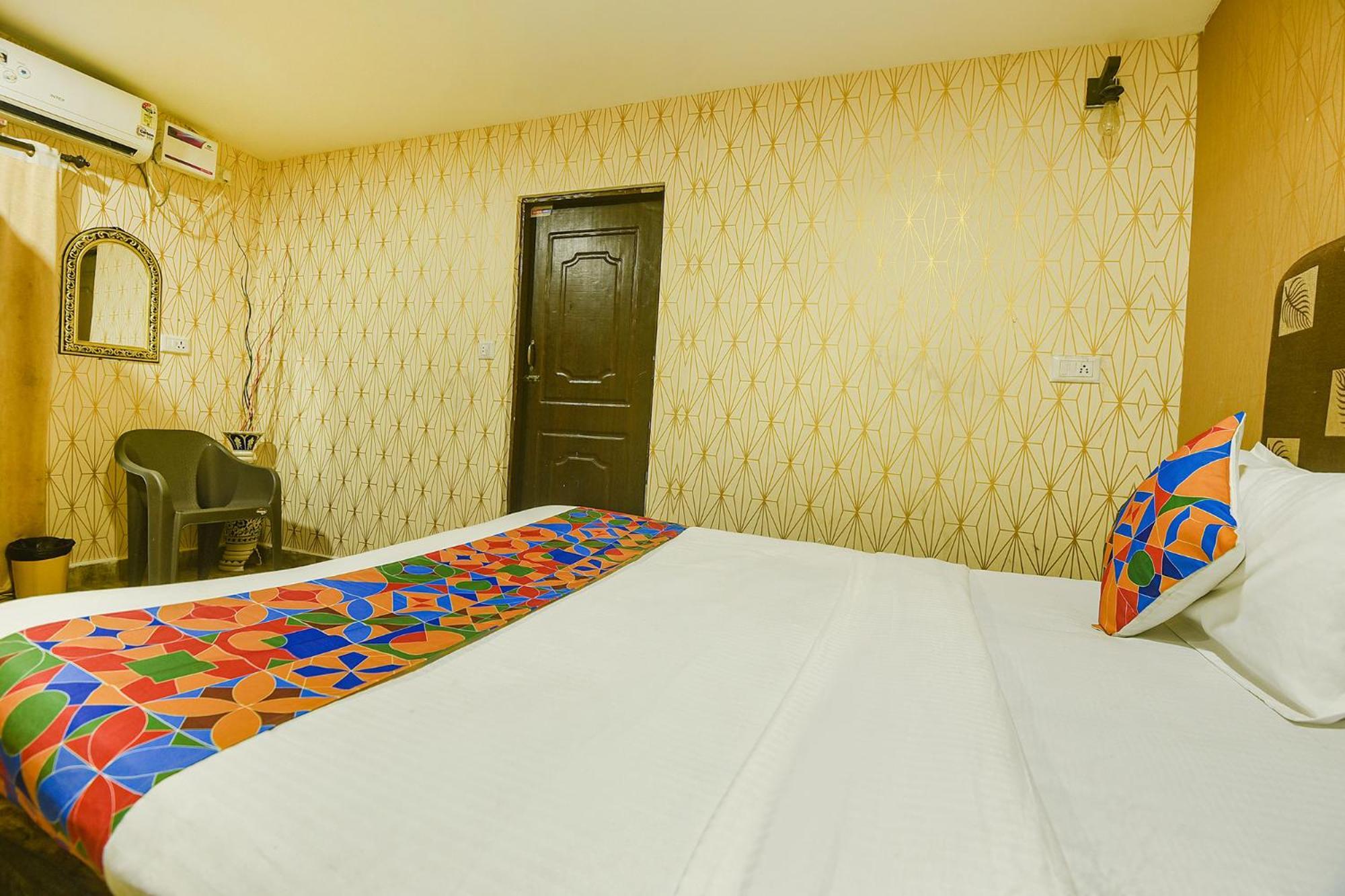 Fabhotel Rj 18 Beach Resort - Nr Baga Beach 외부 사진